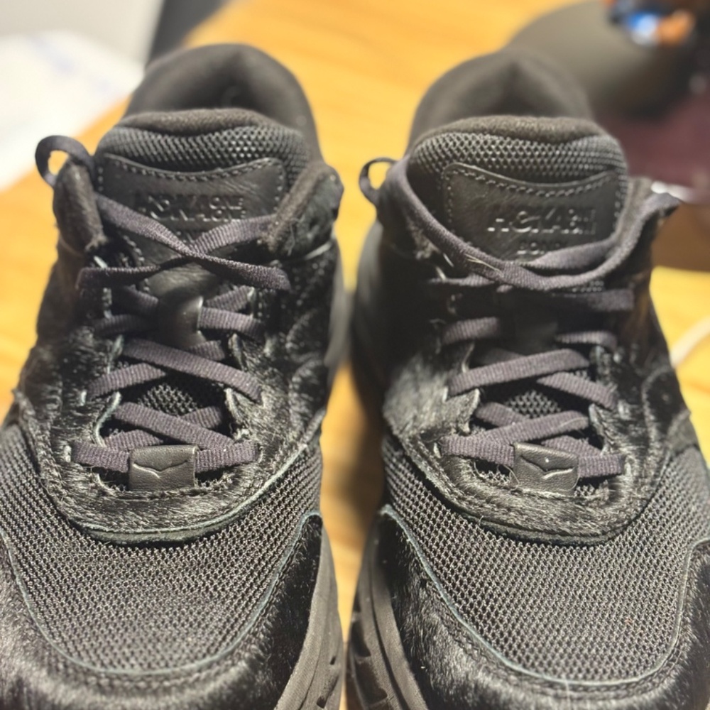 HOKA One One × EG Bondi L – Women’s 9-All Black – NWOB Excellent Condition!